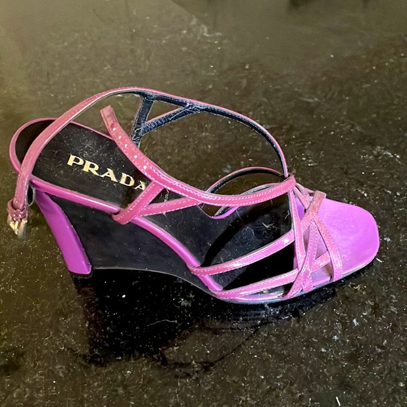 Prada original wedge shoes . Pattern leather in purple color . Almost new . - Picture 2 of 3